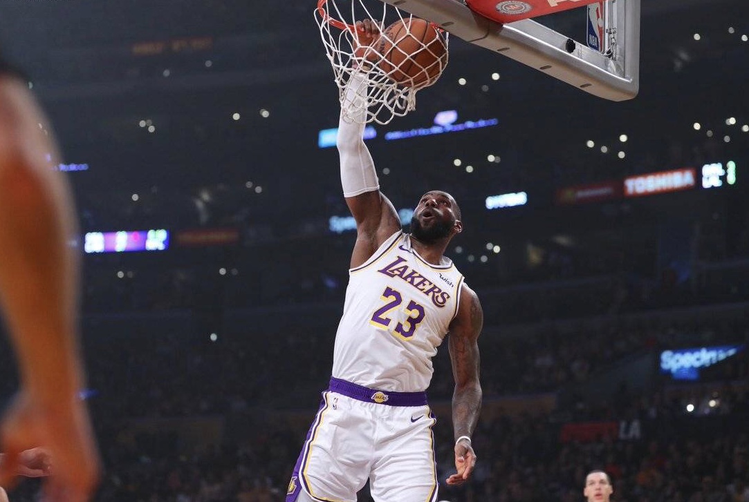 上海队逆转江苏队,武切维奇关键制胜 上海队逆转江苏队,武切维奇关键制胜