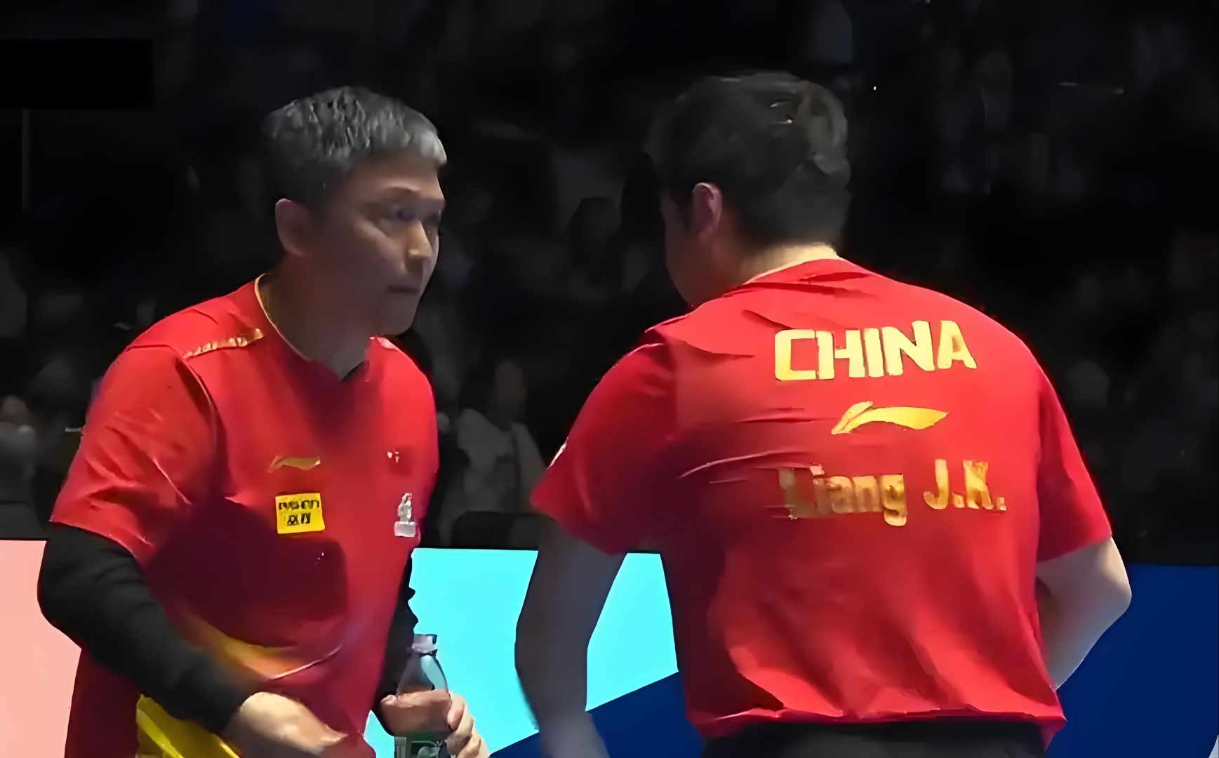 中国队力克英格兰队，张本智和关键制胜