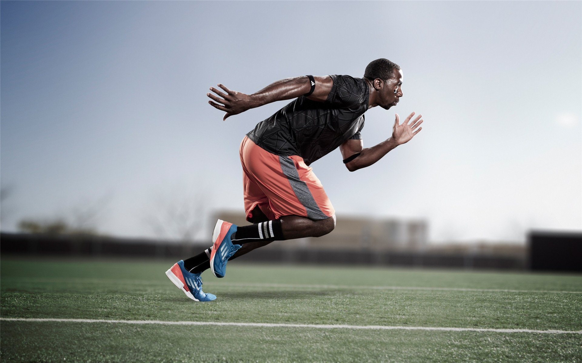 狂飙、淘汰与地心焰火，当F1街道、世界杯生死战与火山冰川同奏唯一性之歌