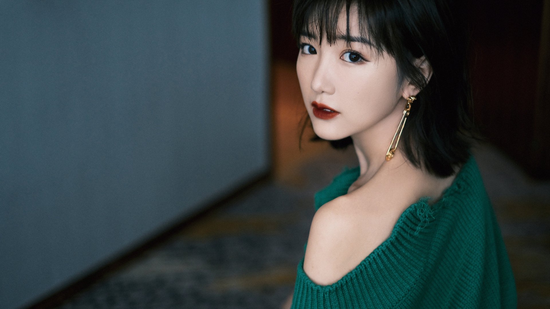 双城记，76人跨洋火力全开压制北京队，布克生涯之夜破界闪耀